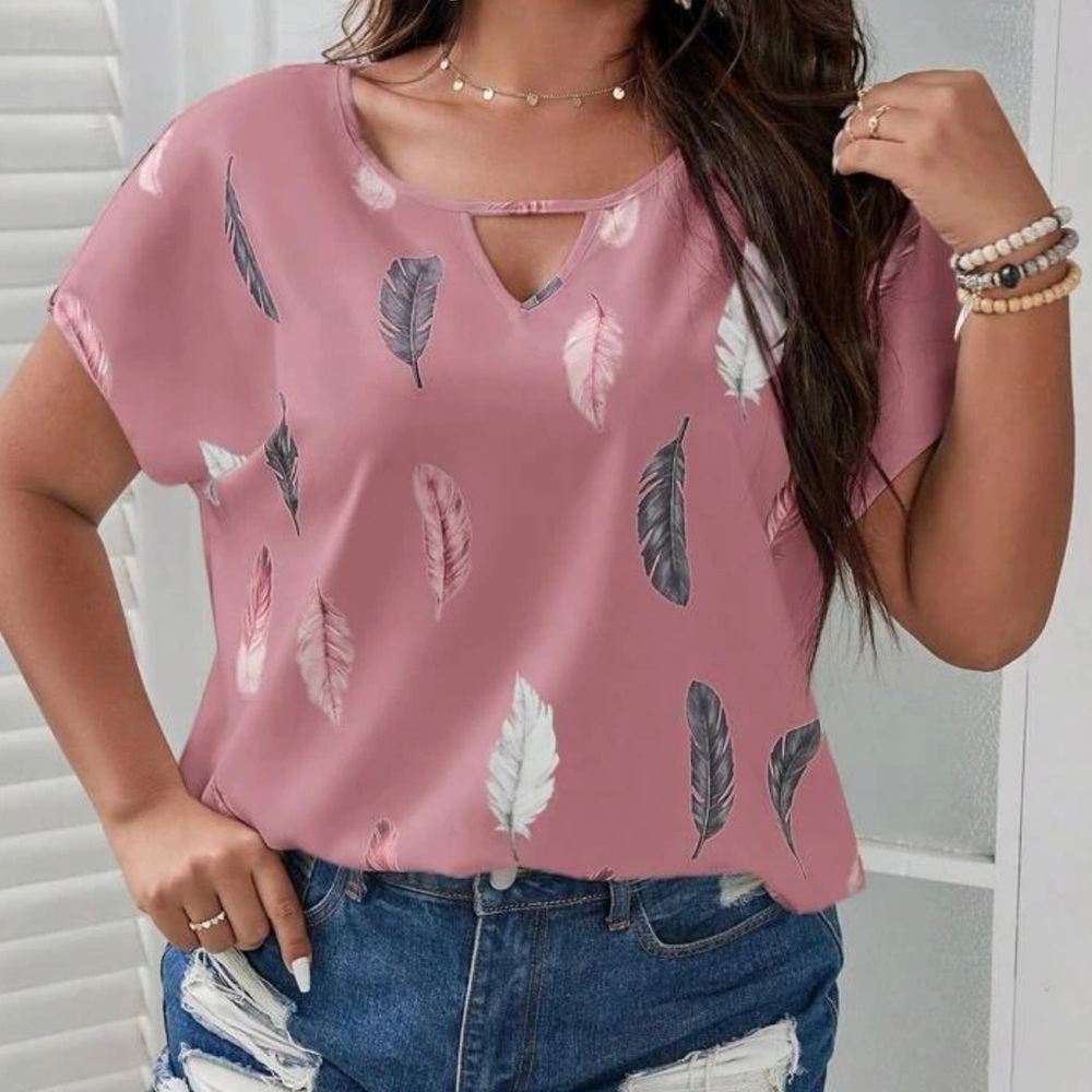 NWT Dusty Pink Feather print Top